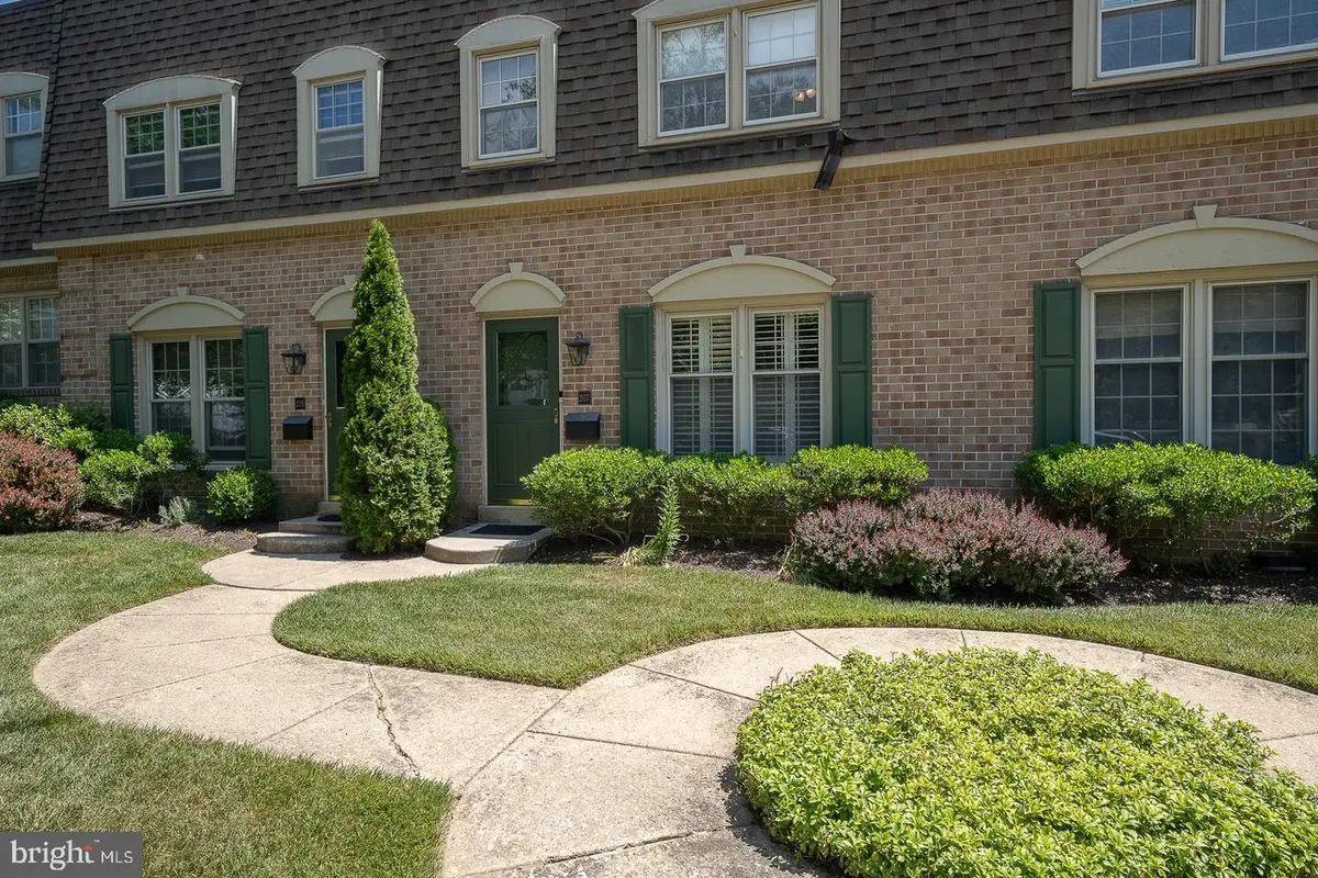 207 Bloomingdale Ave #8b, Wayne, PA 19087 - #1