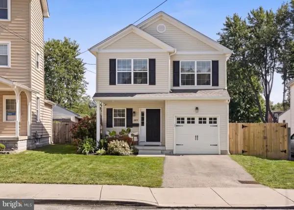 887 Penn St, BRYN MAWR, PA 19010
