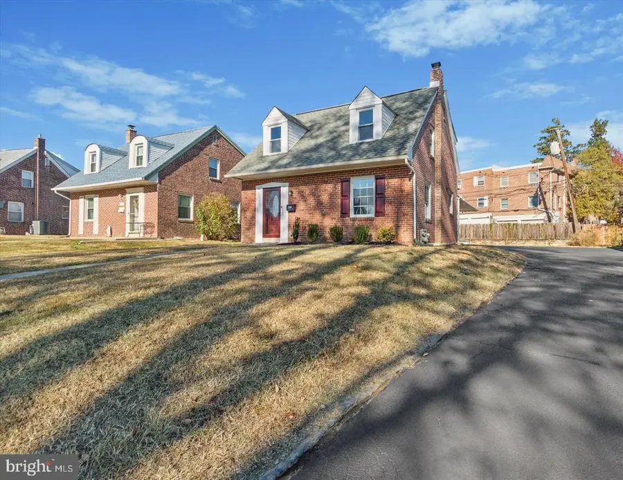 719 Braxton Rd, Ridley Park, PA 19078 - #2