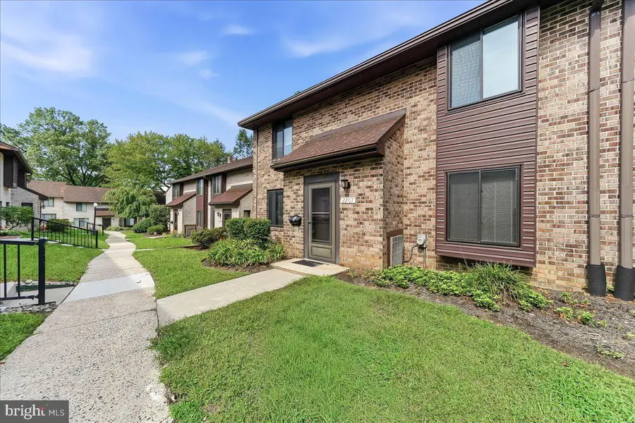 2207 Aspen Cir, Springfield, PA 19064 - #2