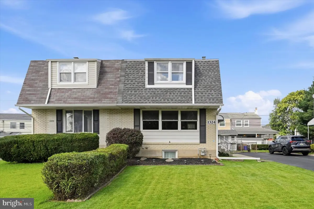 1324 Parklane Rd, Swarthmore, PA 19081 - #1