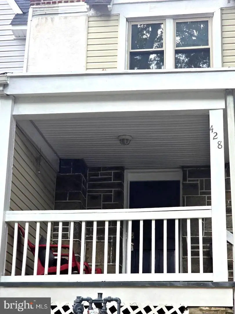 428 Croyden Rd, Upper Darby, PA 19082 - #1