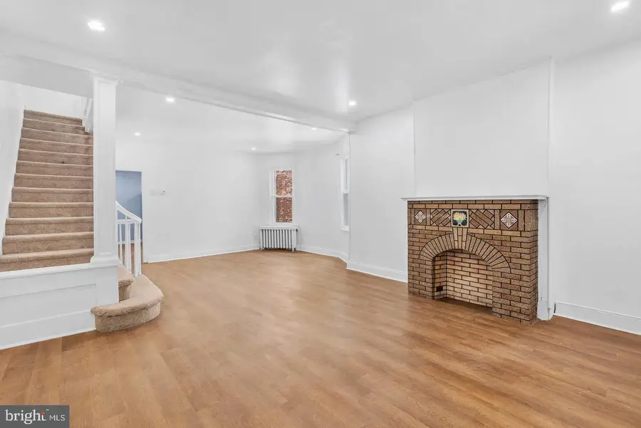 118 N 2nd St, Darby, PA 19023 - #3