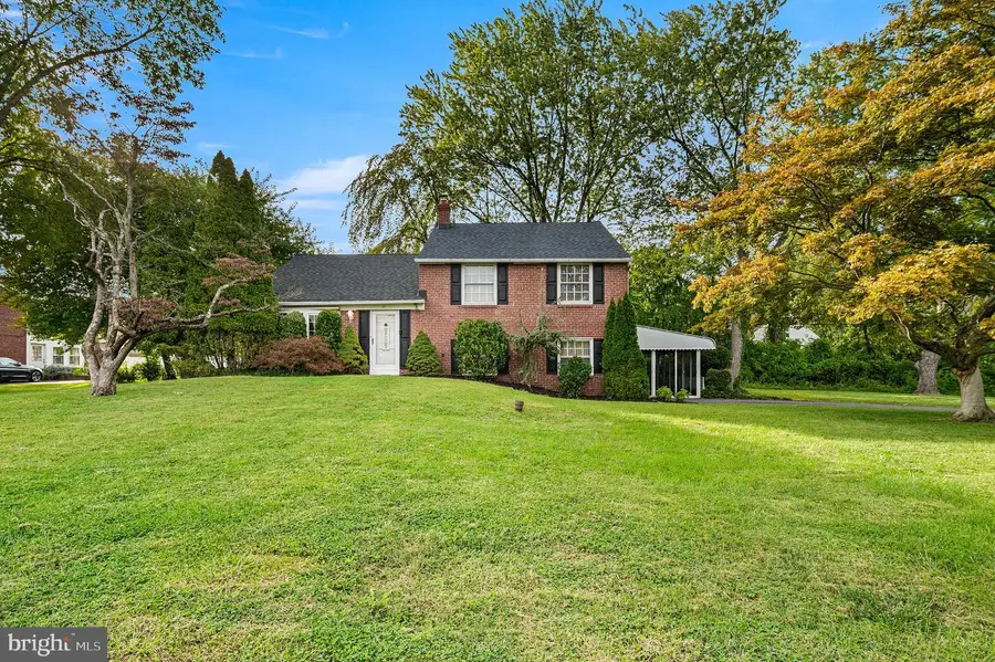 111 Michaels Ln, Wallingford, PA 19086 - #2