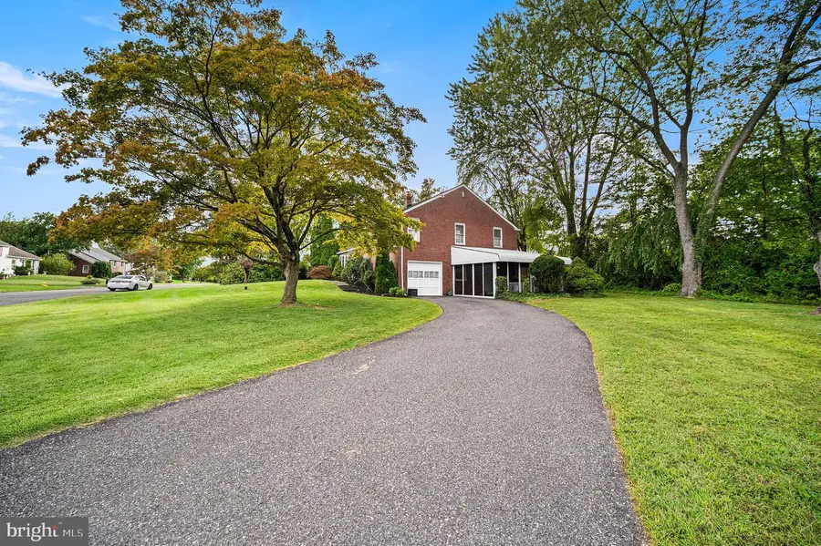 111 Michaels Ln, Wallingford, PA 19086 - #3