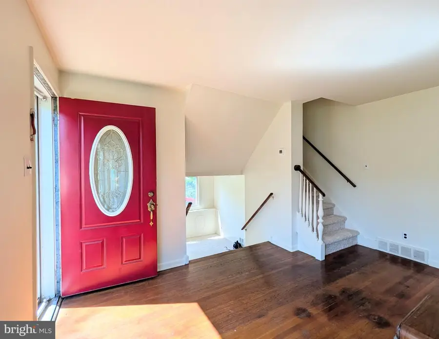 417 Virginia Ln, Aston, PA 19014 - #2