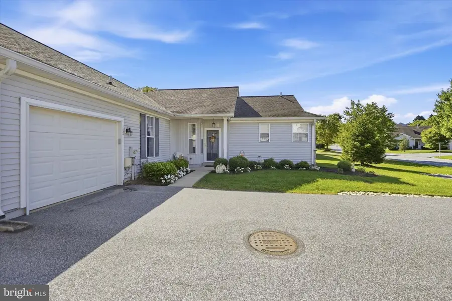 150 E Foxchase Ln, Glen Mills, PA 19342 - #2