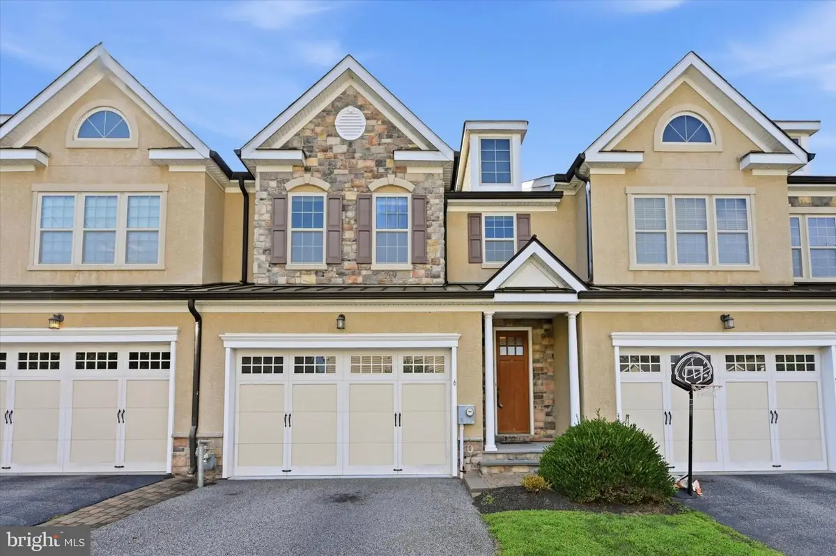 6 Stonehaven Cir, Glen Mills, PA 19342 - #1