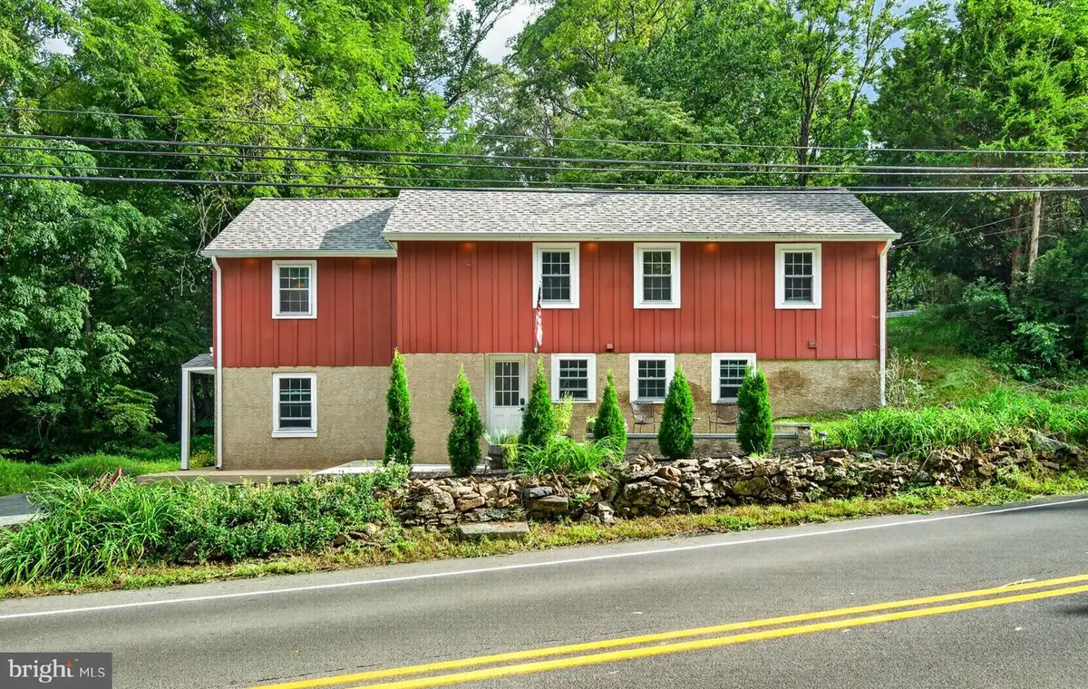 71 Concord Rd, Garnet Valley, PA 19060 - #1