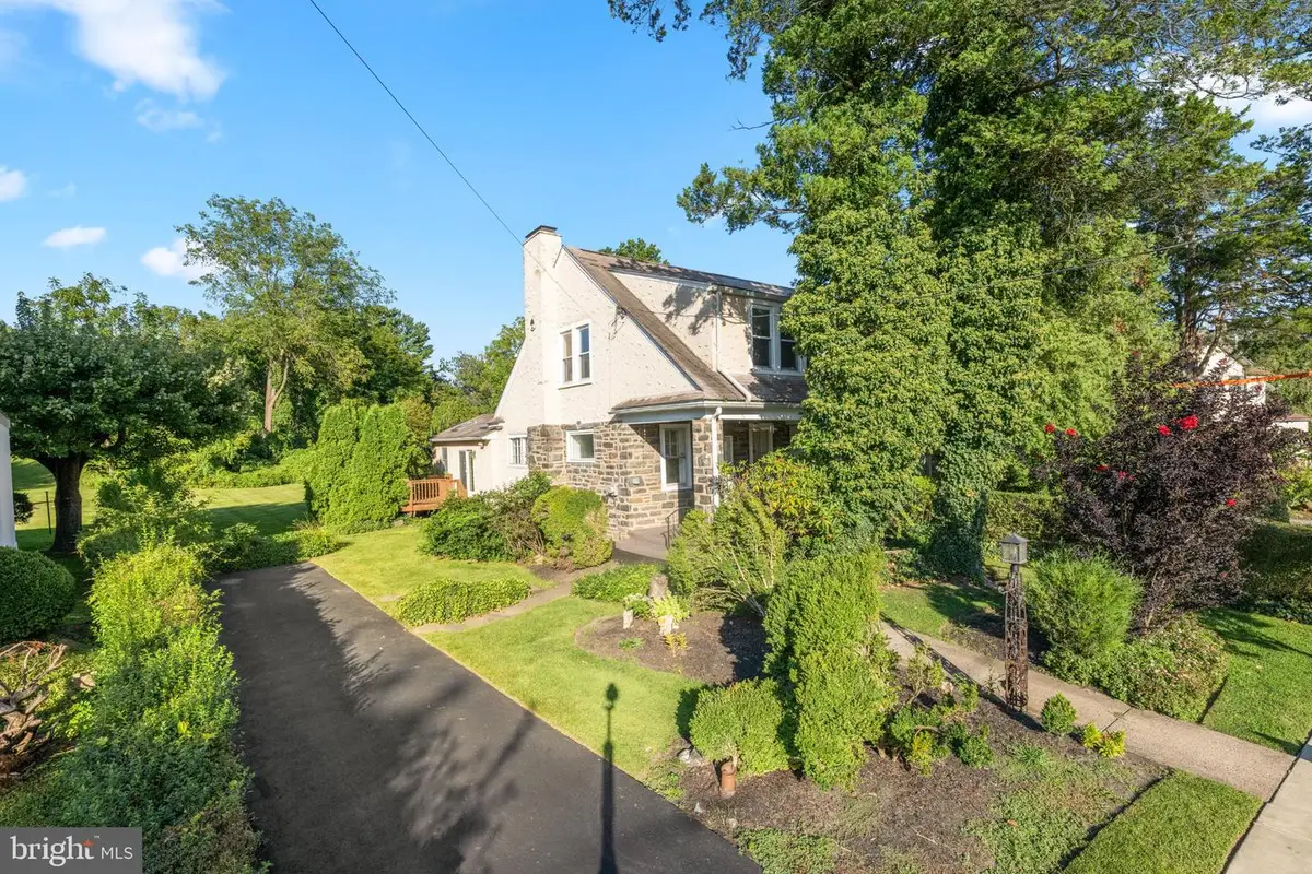 328 Morris Rd, Wayne, PA 19087 - #1
