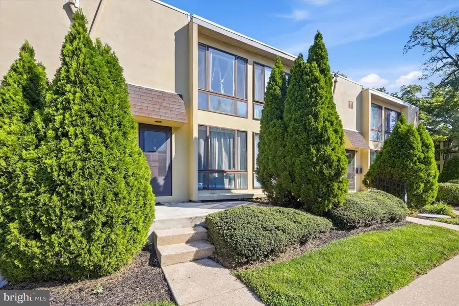 100 E Glenolden Avenue T-9 Ave #t-9, Glenolden, PA 19036 - #2