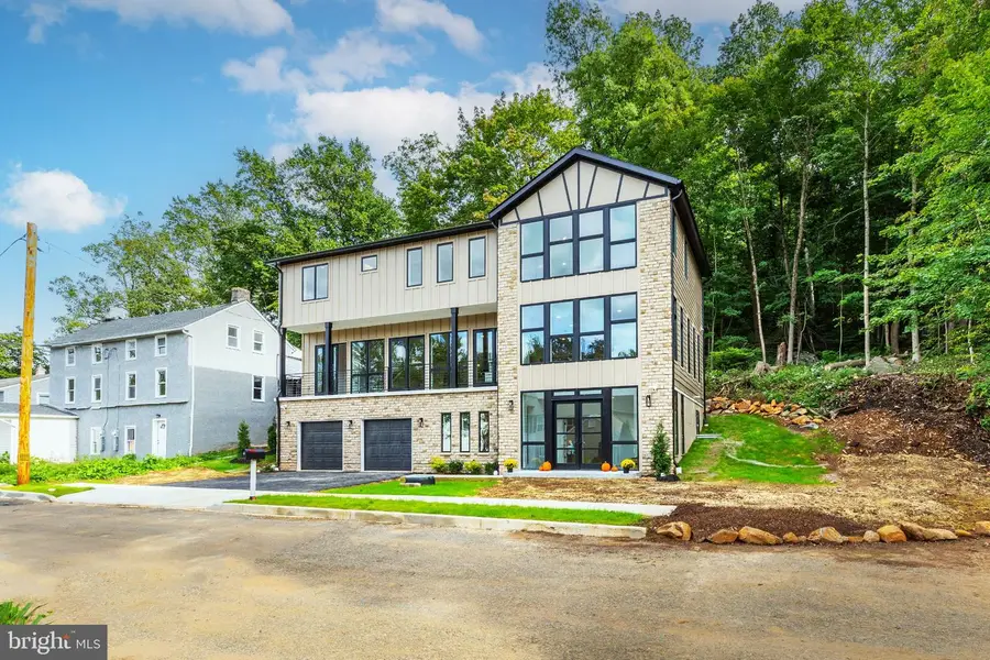 810 Maple Ln, Aston, PA 19014 - #2