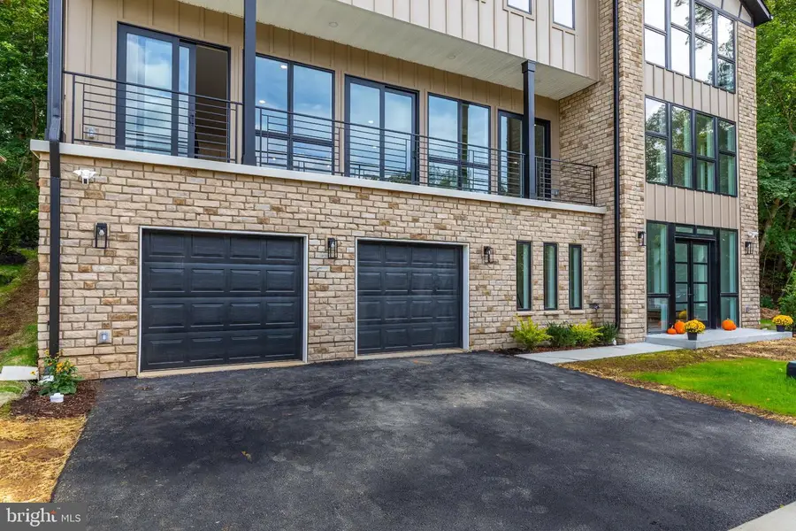 810 Maple Ln, Aston, PA 19014 - #3