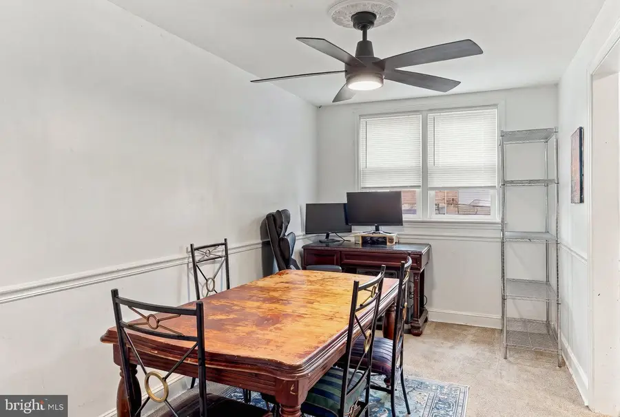 927 Fariston Dr, Drexel Hill, PA 19026 - #2