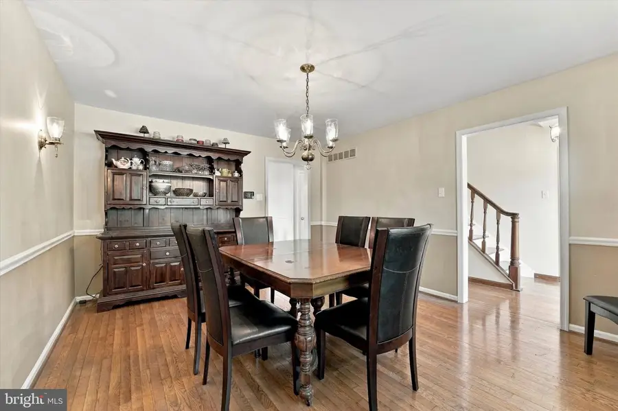 1814 Lynnewood Dr, Havertown, PA 19083 - #3