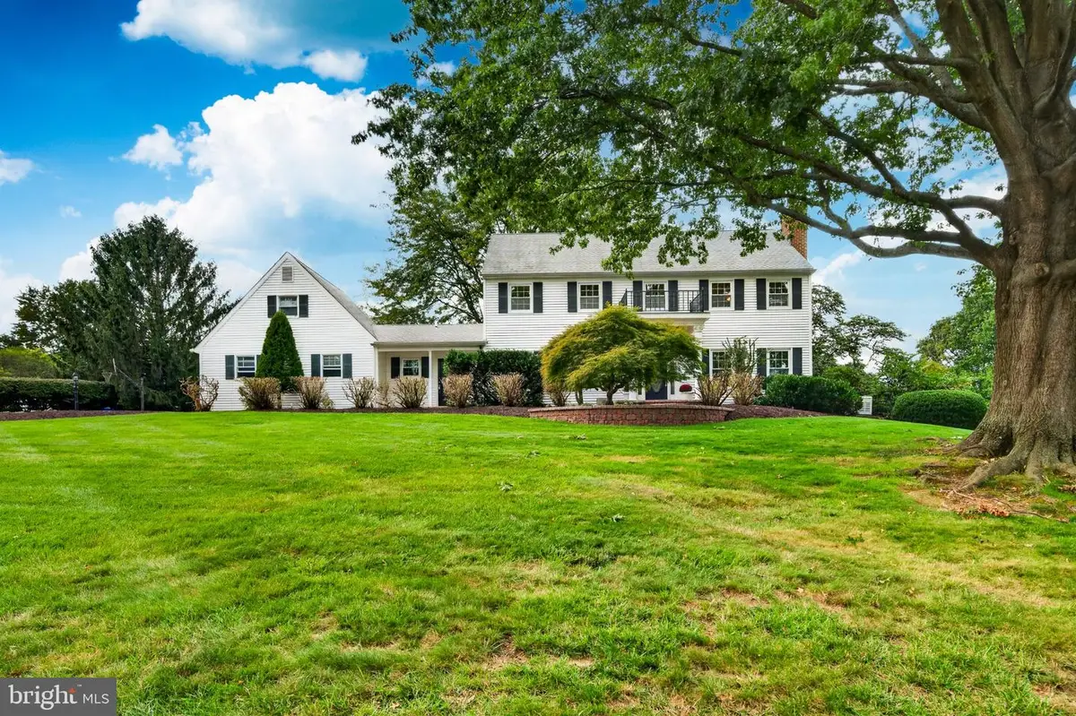 1610 Nicole Dr, Garnet Valley, PA 19060 - #1