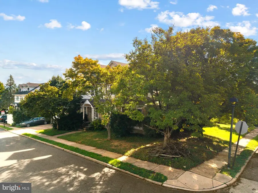 419 Netherwood Rd, Upper Darby, PA 19082 - #3