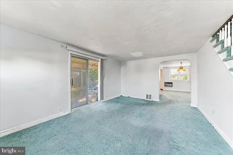282 N Oak Ave, Clifton Heights, PA 19018 - #3