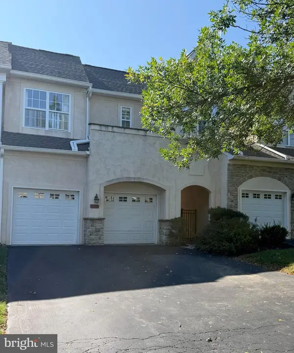 8 Three Oak Ln, WEST CHESTER, PA 19382