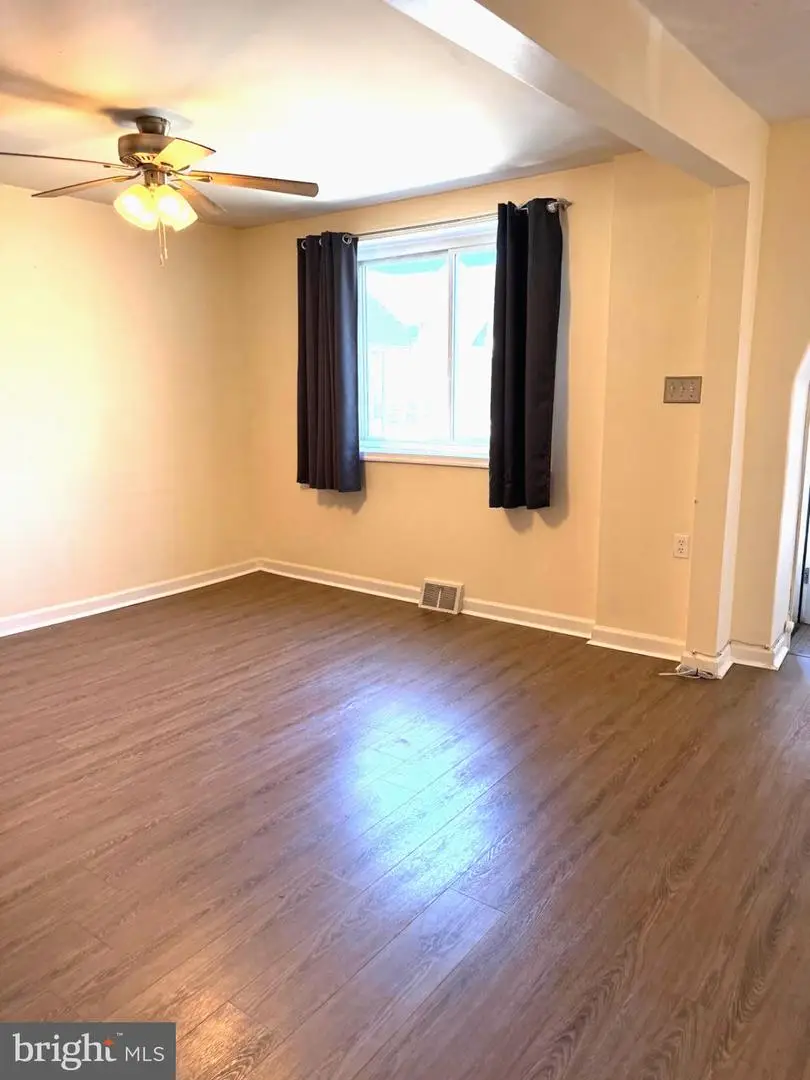15 Walnut St, Marcus Hook, PA 19061 - #2
