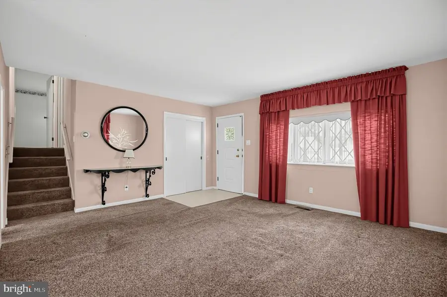 245 Talbot Dr, Broomall, PA 19008 - #2
