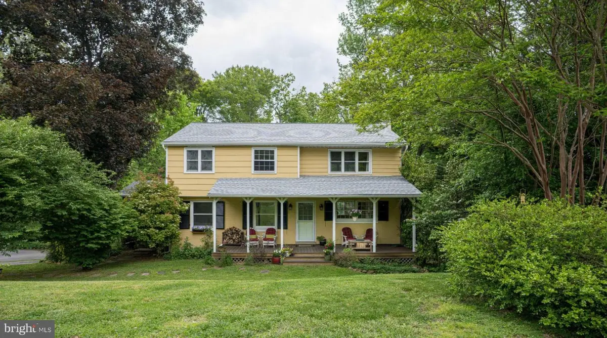31 Green Valley Rd, Wallingford, PA 19086 - #1