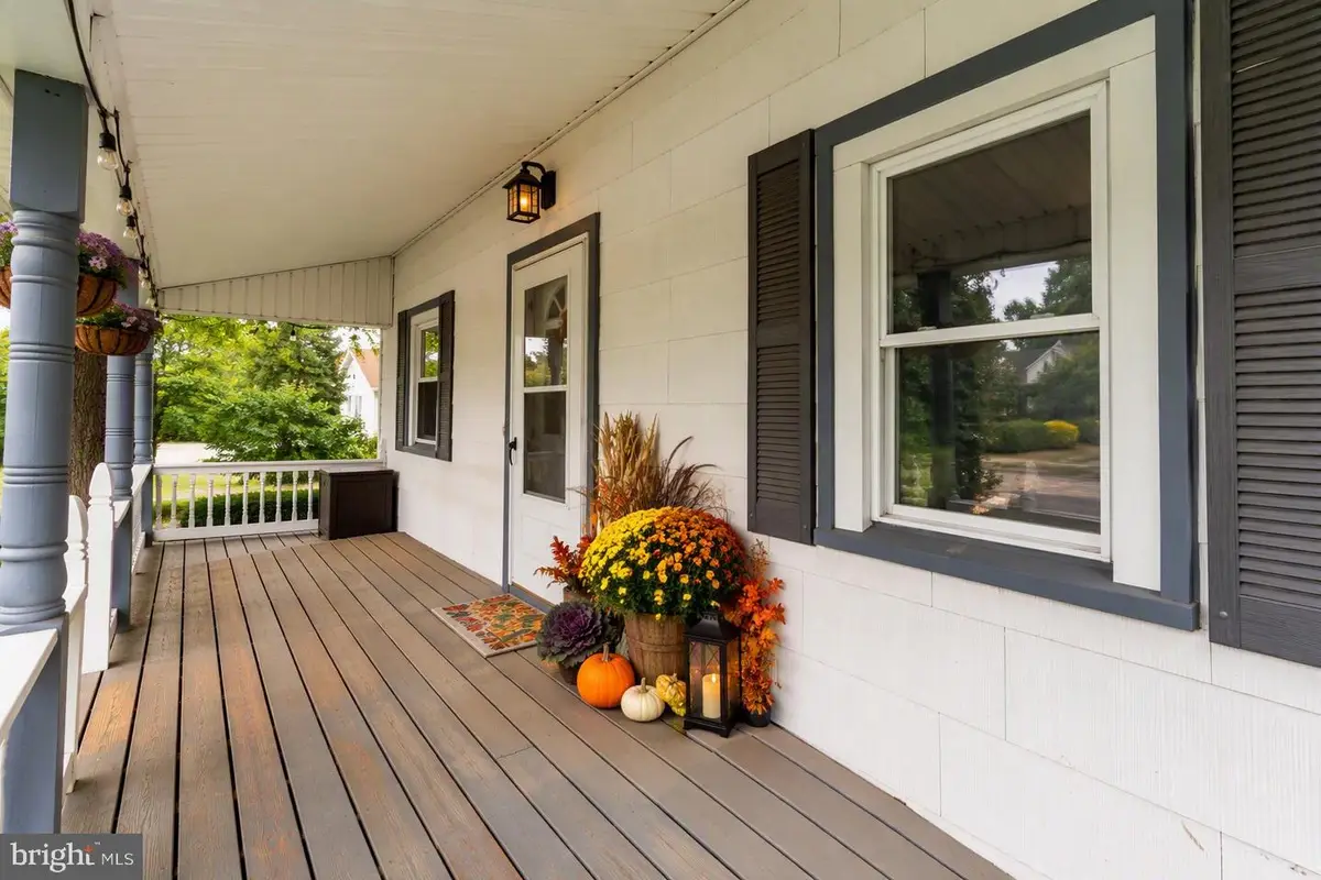 2125 Haverford Rd, Ardmore, PA 19003 - #1