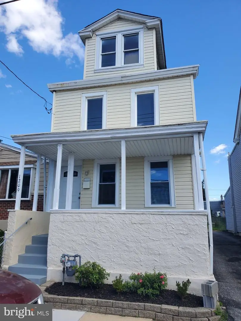 1209 Leiper St, Crum Lynne, PA 19022 - #1