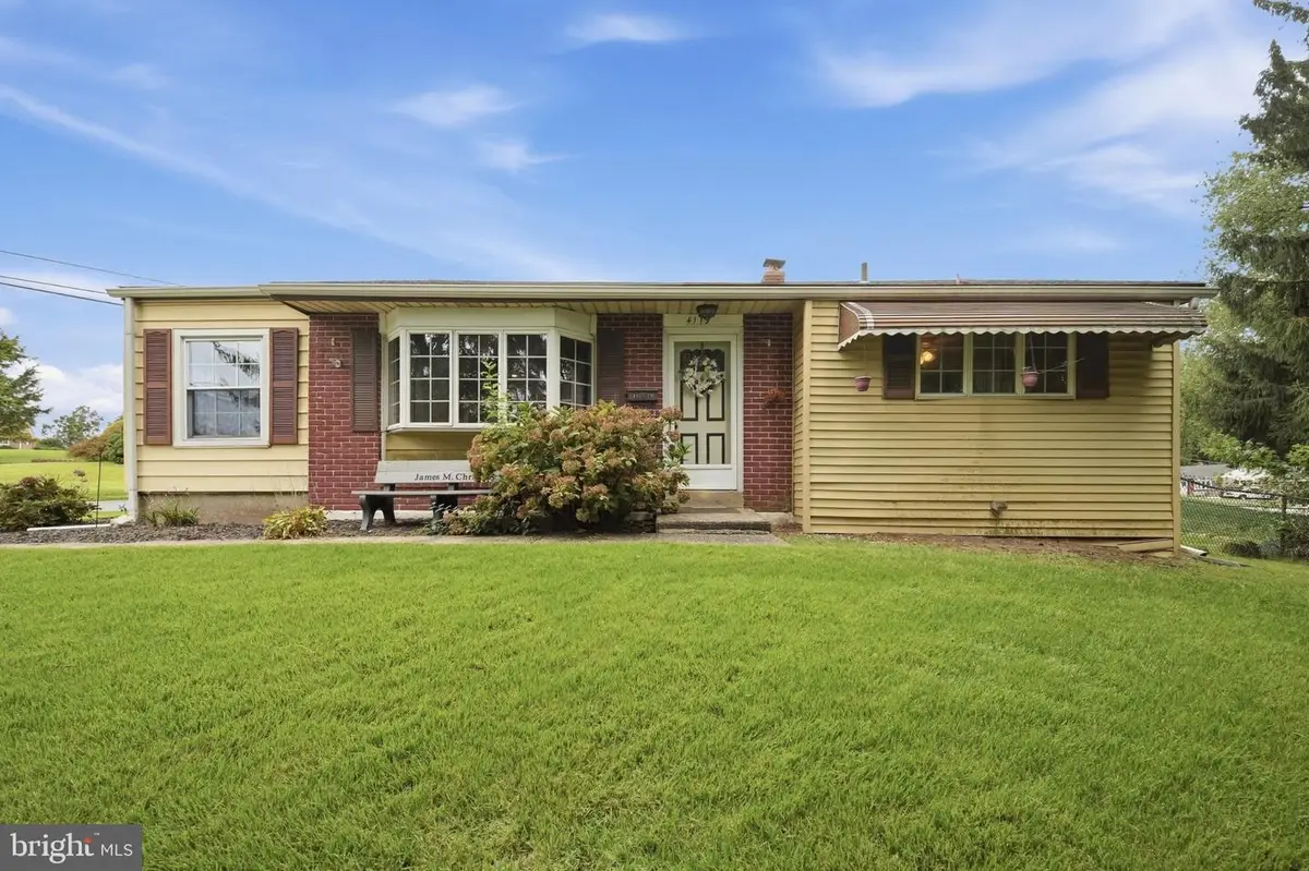 4119 Baldwin Run Dr, Aston, PA 19014 - #1