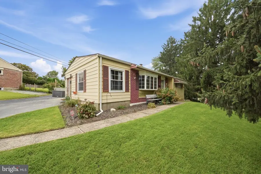 4119 Baldwin Run Dr, Aston, PA 19014 - #3