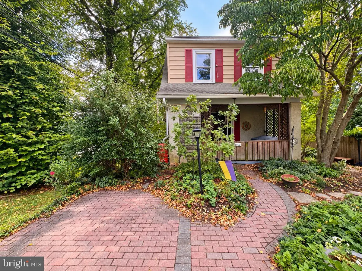 29 Garrett Ave, Bryn Mawr, PA 19010 - #1
