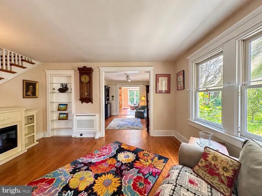 29 Garrett Ave, Bryn Mawr, PA 19010 - #3