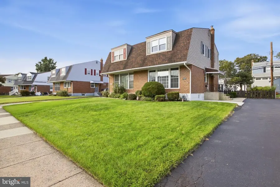 1422 Greenway Rd, Swarthmore, PA 19081 - #2