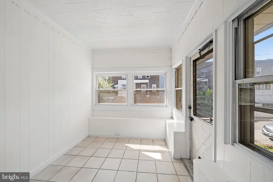 7039 Guilford Rd, Upper Darby, PA 19082 - #3