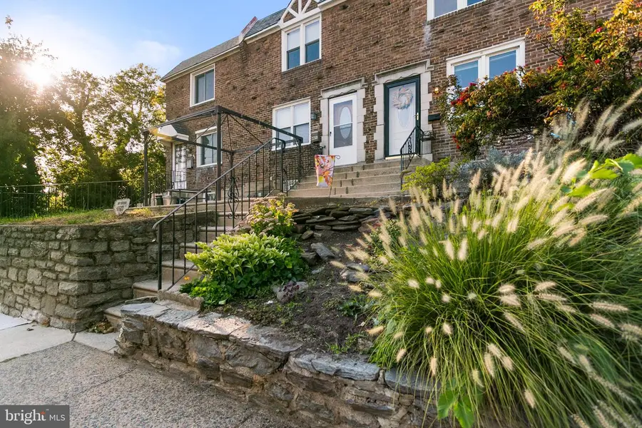 2257 Dermond Ave, Upper Darby, PA 19082 - #3