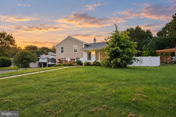 2232 E Helms Mnr, UPPER CHICHESTER, PA 19061