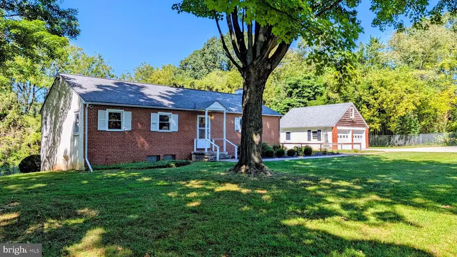 15 Locksley Rd, Glen Mills, PA 19342 - #3