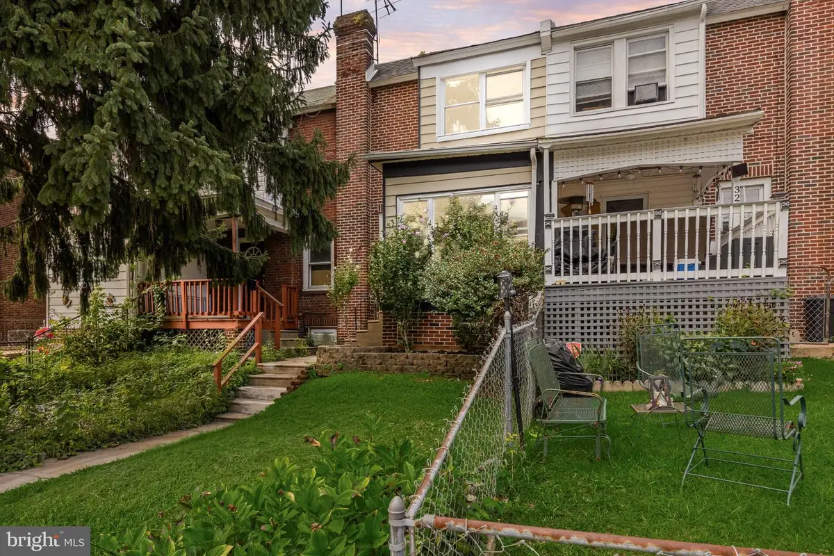 330 W 15th St, Chester, PA 19013 - #1