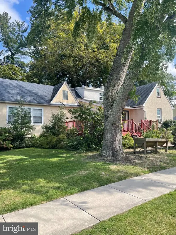 103 Seneca St, ESSINGTON, PA 19029
