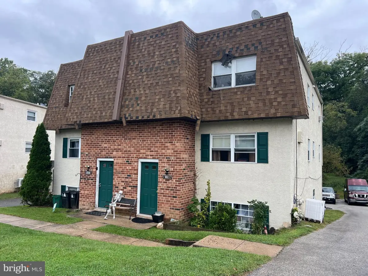 135 Meadowbrook Ln, Brookhaven, PA 19015 - #1