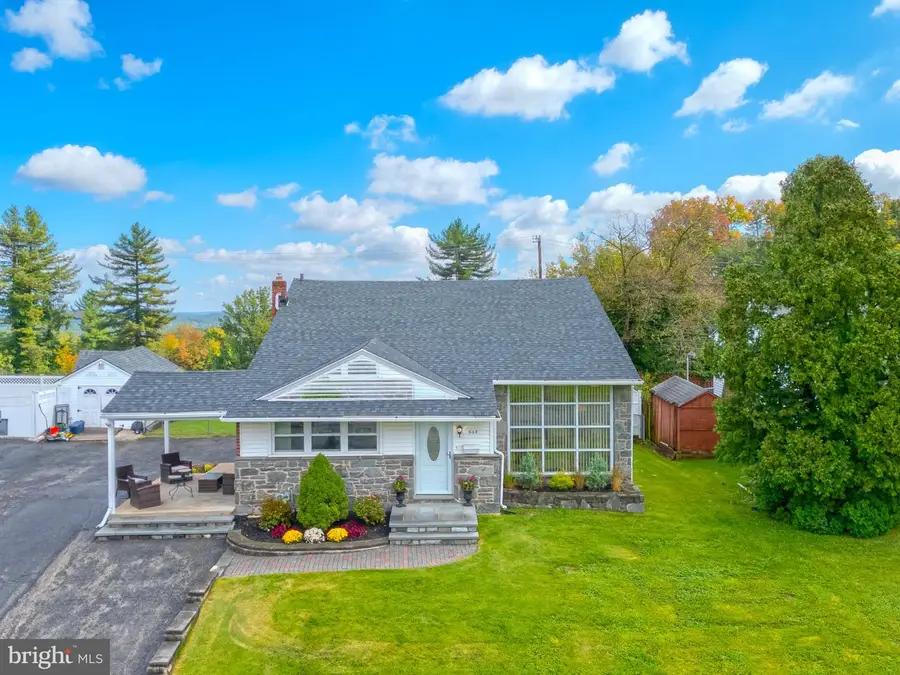 409 Redhill Dr, Broomall, PA 19008 - #2