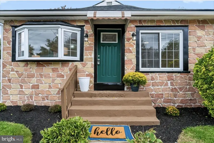 2377 Booker Ave, Aston, PA 19014 - #2