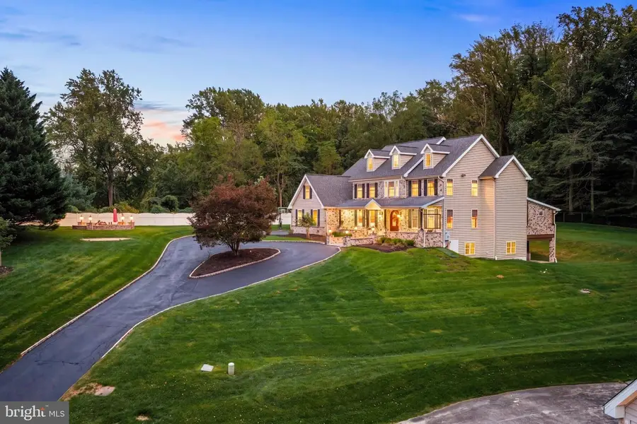 94 Autumn Woods Ln, Glen Mills, PA 19342 - #2