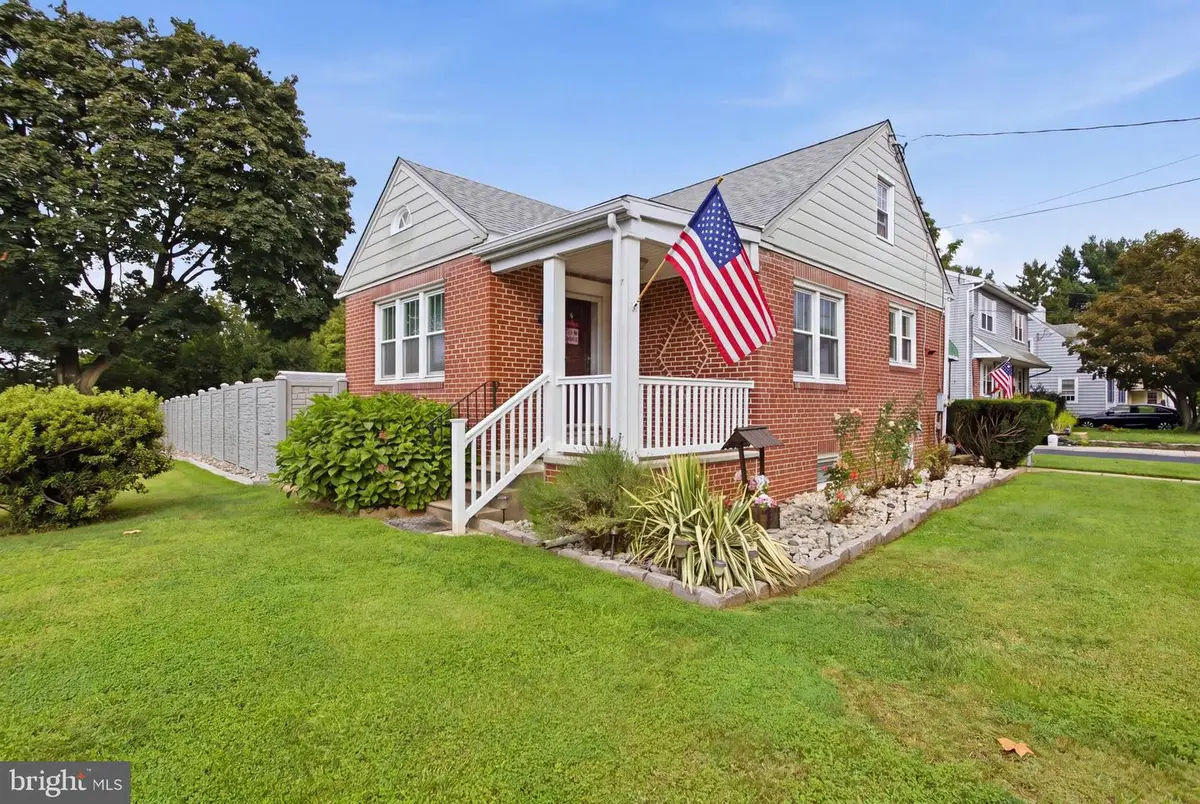 2 Myrtle Ave, Ridley Park, PA 19078 - #1