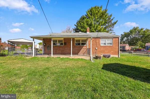 2105 N Bent Ln, ASTON, PA 19014