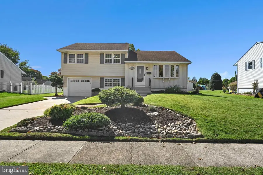 3560 Swiftwater Ln, Brookhaven, PA 19015 - #3