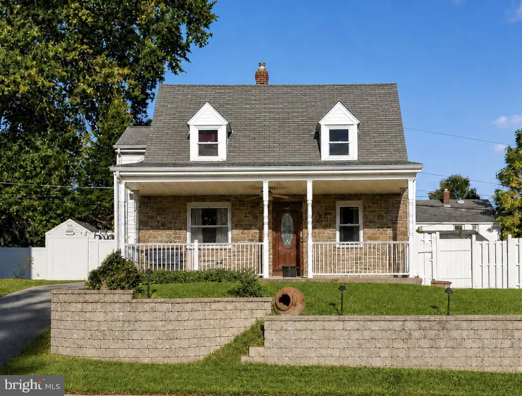 864 Cricket Rd, Secane, PA 19018 - #1