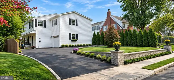 391 Sugartown Rd, WAYNE, PA 19087