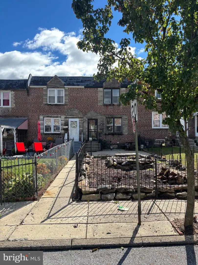 212 Cambridge Rd, Clifton Heights, PA 19018 - #1