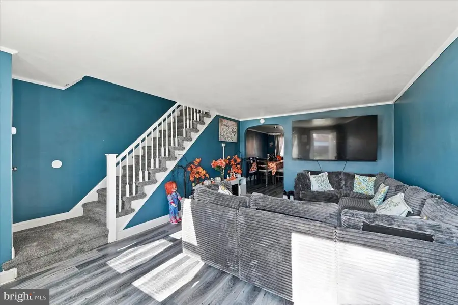 251 Cambridge Rd, Clifton Heights, PA 19018 - #3